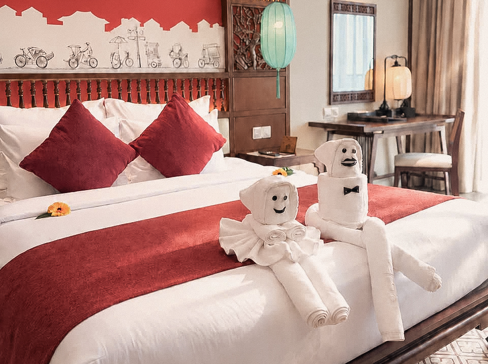 Towel art creation at Hoi An Moon