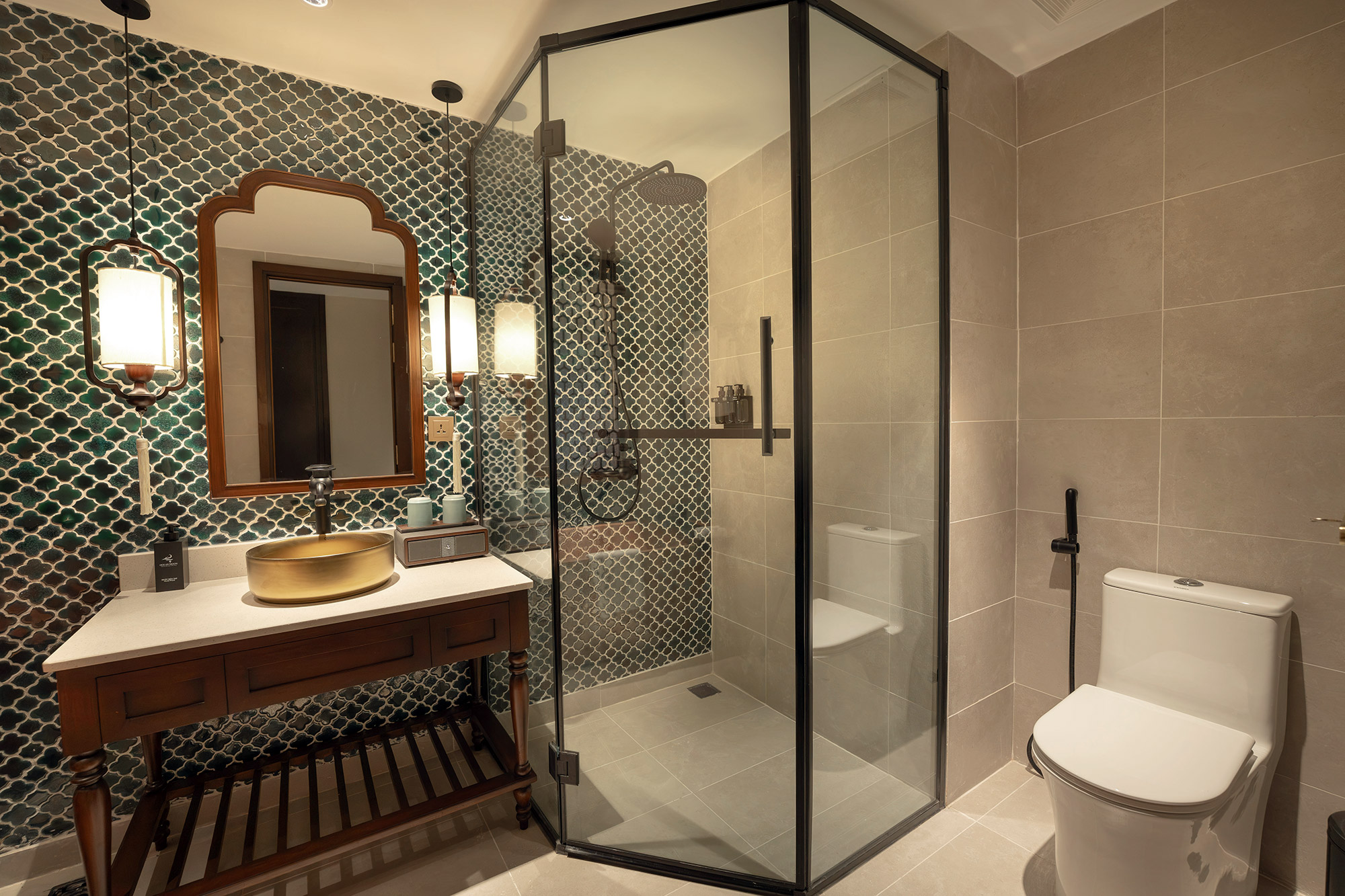 Lantern Suite - 3